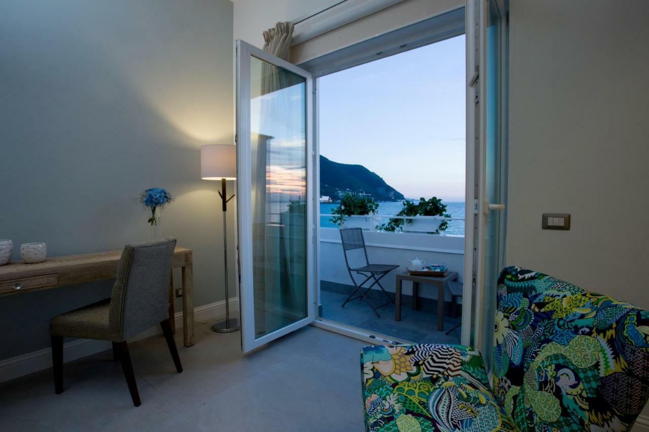 La Chiaja Art&Relais Bed & Breakfast Castellammare di Stabia Dış mekan fotoğraf